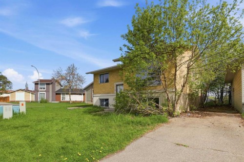 855 Whitehill Way Ne, Calgary, AB - Outdoor