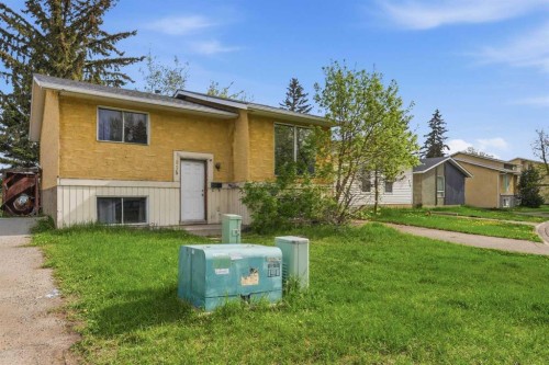 855 Whitehill Way Ne, Calgary, AB - Outdoor