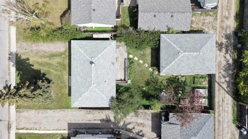 6379 31 Avenue Nw, Calgary, AB - Outdoor