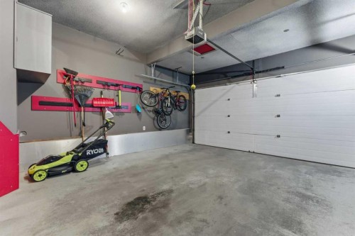 225 Panamount Road, Calgary, AB - Indoor Photo Showing Garage