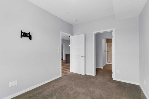323-4150 Seton Drive Se, Calgary, AB - Indoor