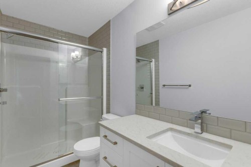 323-4150 Seton Drive Se, Calgary, AB - Indoor Photo Showing Bathroom