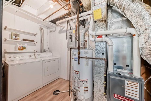 3240 Dovercliffe Road Se, Calgary, AB - Indoor Photo Showing Laundry Room