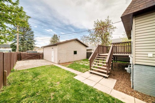 3240 Dovercliffe Road Se, Calgary, AB - Outdoor