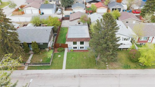 3240 Dovercliffe Road Se, Calgary, AB - Outdoor