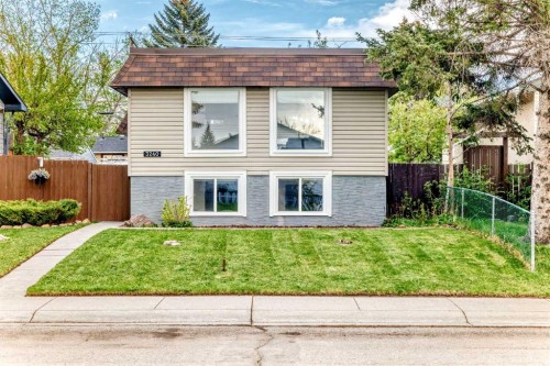 3240 Dovercliffe Road Se, Calgary, AB - Outdoor
