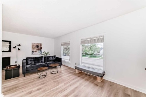 3240 Dovercliffe Road Se, Calgary, AB - Indoor