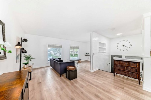 3240 Dovercliffe Road Se, Calgary, AB - Indoor