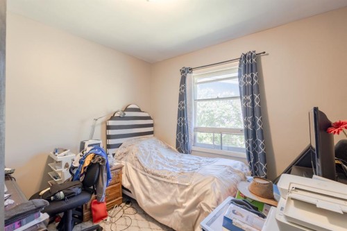 2110 26 Avenue Sw, Calgary, AB 