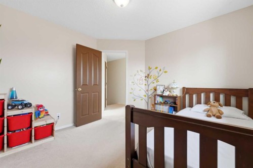 46 Somerside Place Sw, Calgary, AB - Indoor Photo Showing Other Room