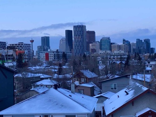 212 12A Street Ne, Calgary, AB 