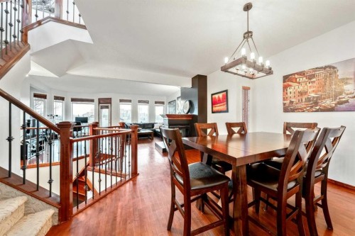212 12A Street Ne, Calgary, AB 