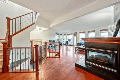 212 12A Street Ne, Calgary, AB 