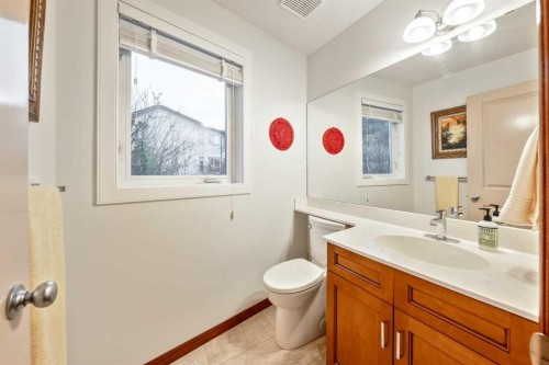 212 12A Street Ne, Calgary, AB 