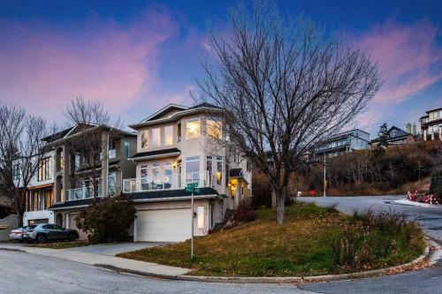 212 12A Street Ne, Calgary, AB 