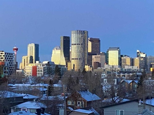 212 12A Street Ne, Calgary, AB 