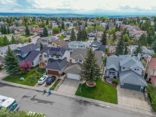393 Hawktree Circle Nw, Calgary, AB - Outdoor With View