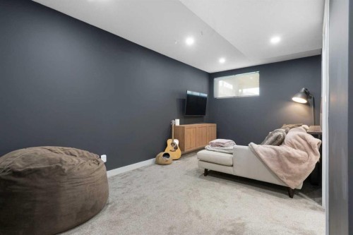 193 River Heights Drive, Cochrane, AB - Indoor