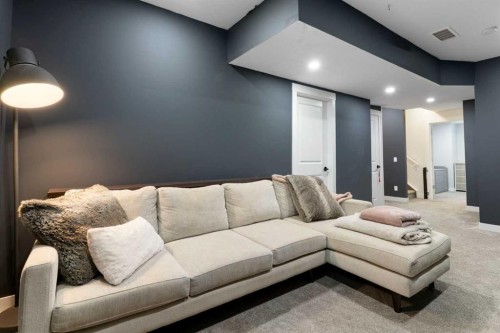 193 River Heights Drive, Cochrane, AB - Indoor