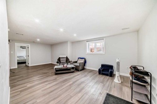 12 Rundleson Way Ne, Calgary, AB - Indoor