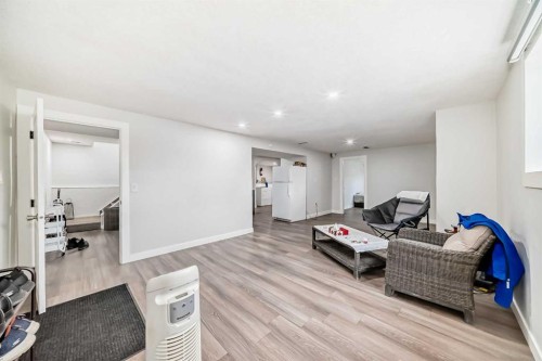 12 Rundleson Way Ne, Calgary, AB - Indoor