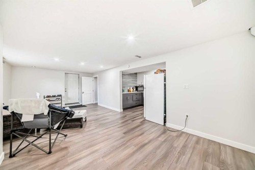 12 Rundleson Way Ne, Calgary, AB - Indoor
