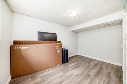 12 Rundleson Way Ne, Calgary, AB - Indoor