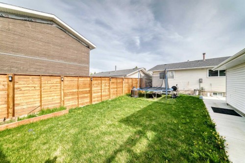 12 Rundleson Way Ne, Calgary, AB - Outdoor With Exterior
