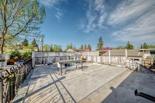 5051 Vantage Crescent Nw, Calgary, AB - Outdoor
