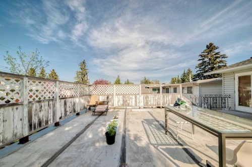 5051 Vantage Crescent Nw, Calgary, AB - Outdoor
