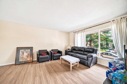 5051 Vantage Crescent Nw, Calgary, AB - Indoor Photo Showing Living Room