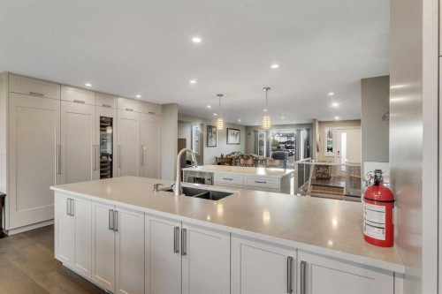 760 West Chestermere Drive, Chestermere, AB - Indoor Photo Showing Kitchen