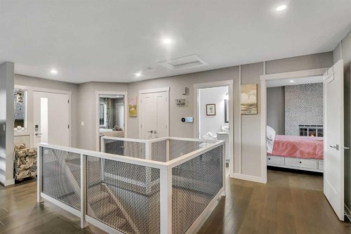 760 West Chestermere Drive, Chestermere, AB - Indoor