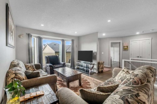 760 West Chestermere Drive, Chestermere, AB - Indoor Photo Showing Living Room