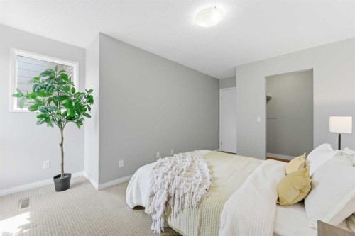4-106 Grier Terrace Ne, Calgary, AB - Indoor Photo Showing Bedroom