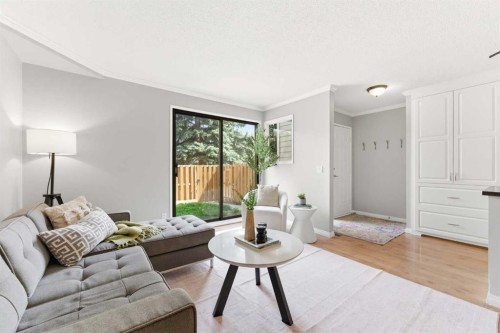 4-106 Grier Terrace Ne, Calgary, AB - Indoor Photo Showing Living Room