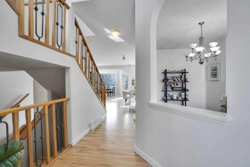6 Strathridge Way Sw, Calgary, AB - Indoor Photo Showing Other Room