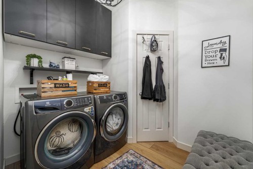 77 Everbrook Drive Sw, Calgary, AB - Indoor Photo Showing Laundry Room