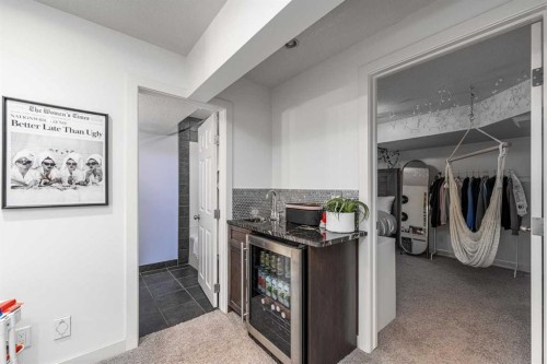 77 Everbrook Drive Sw, Calgary, AB - Indoor