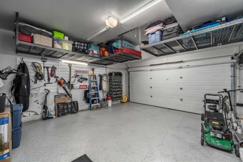 77 Everbrook Drive Sw, Calgary, AB - Indoor Photo Showing Garage