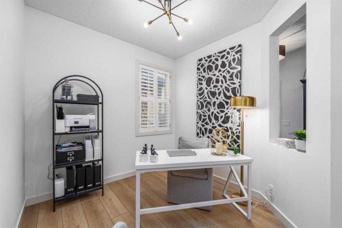77 Everbrook Drive Sw, Calgary, AB - Indoor Photo Showing Other Room