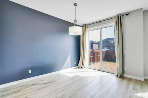14 Evansfield Green Nw, Calgary, AB - Indoor Photo Showing Other Room