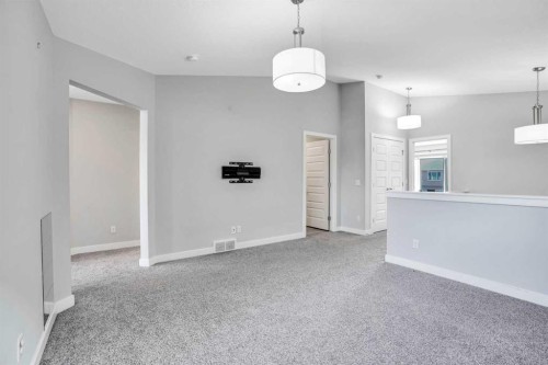 14 Evansfield Green Nw, Calgary, AB - Indoor Photo Showing Other Room