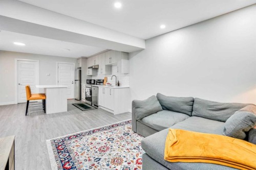 14 Evansfield Green Nw, Calgary, AB - Indoor