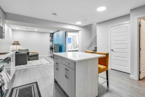 14 Evansfield Green Nw, Calgary, AB - Indoor Photo Showing Kitchen