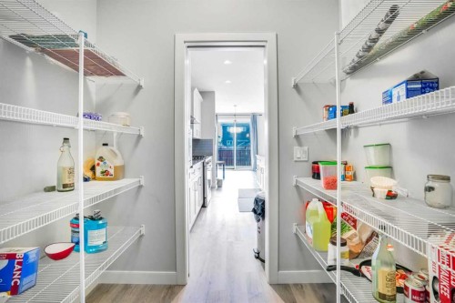 14 Evansfield Green Nw, Calgary, AB - Indoor With Storage