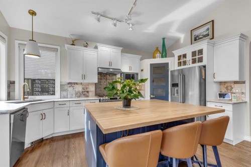 89 Douglasdale Crescent Se, Calgary, AB - Indoor