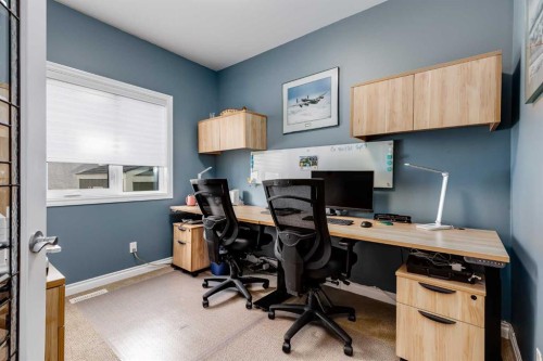 89 Douglasdale Crescent Se, Calgary, AB - Indoor Photo Showing Office