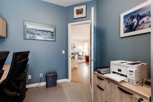 89 Douglasdale Crescent Se, Calgary, AB - Indoor