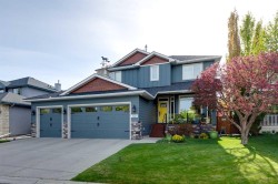 89 Douglasdale Crescent SE Calgary, AB T2Z 3A2